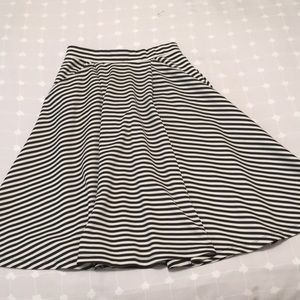 Black and white midi skirt